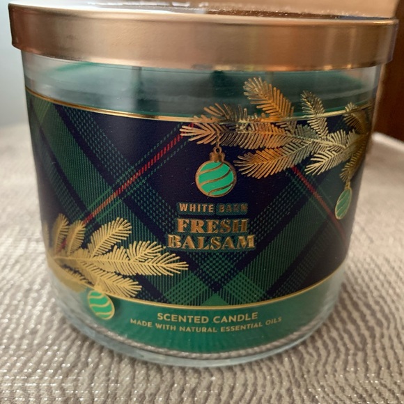 NWT Bath & Body Works 3-Wick Candle Fresh Balsam White Barn - Picture 3 of 9